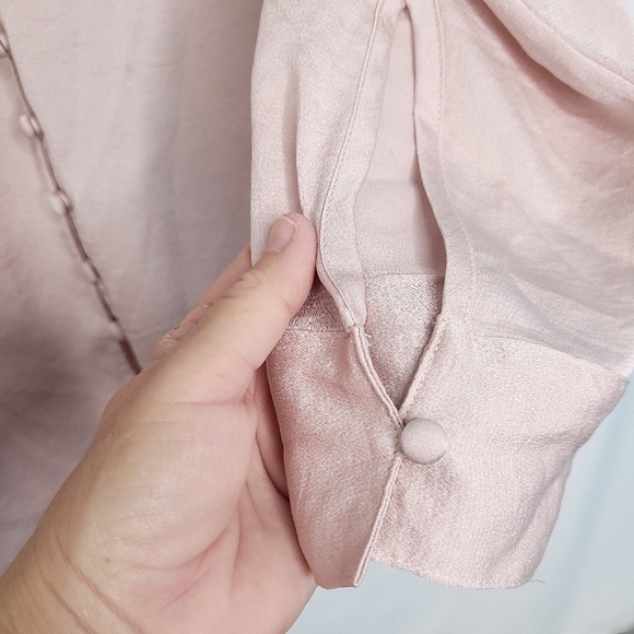 EXPRESS Portofino Button Front Shirt With Ruffle Collar And Roll Tab Sleeves XL - Picture 10 of 13